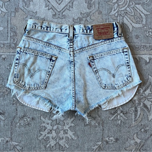 Levi’s 505 Jean Shorts - Picture 3 of 9